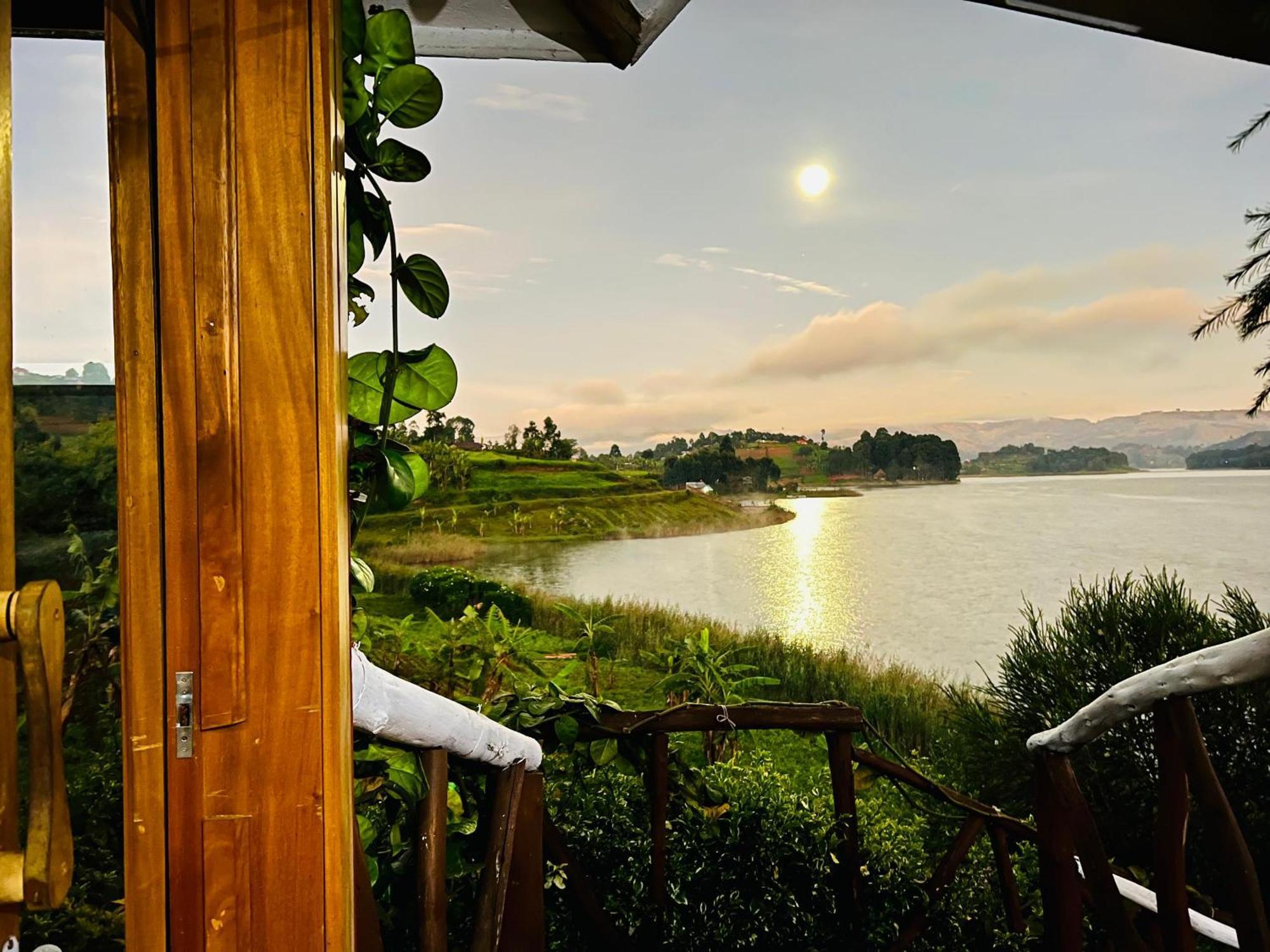 Lake Bunyonyi Rock Resort Kabale Buitenkant foto