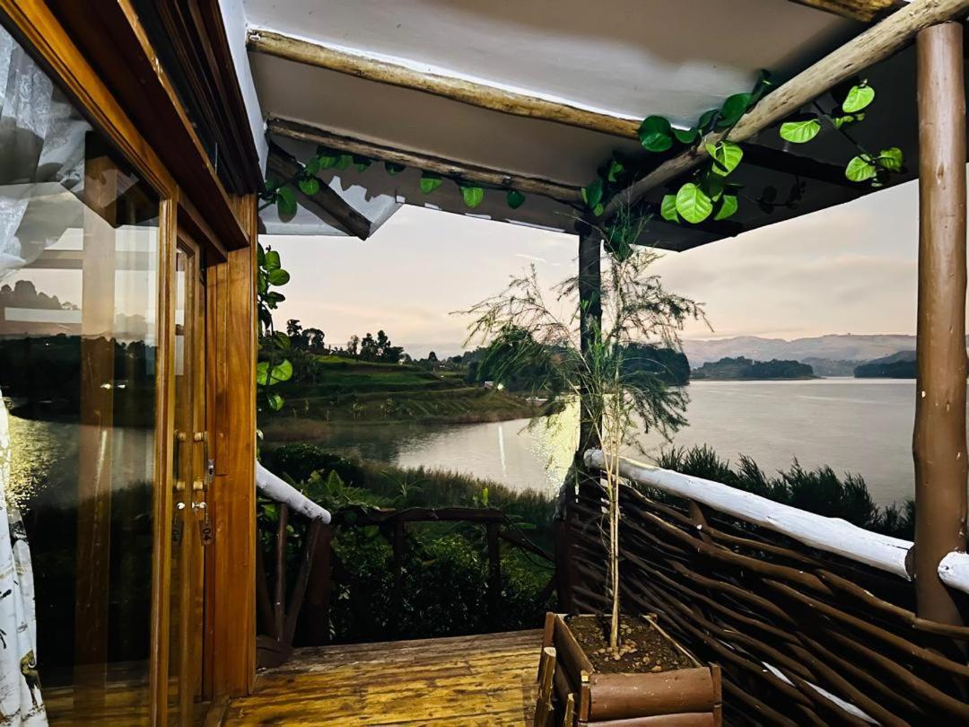 Lake Bunyonyi Rock Resort Kabale Buitenkant foto